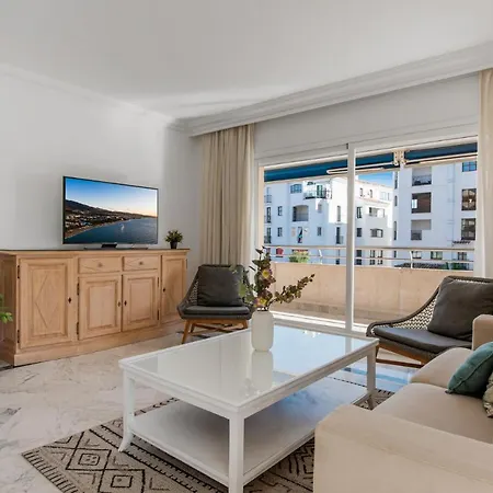 Apartment 3 Bedroom In Location Marbella