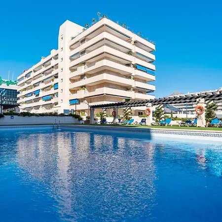 Appartement 3 Bedroom In Location Marbellac