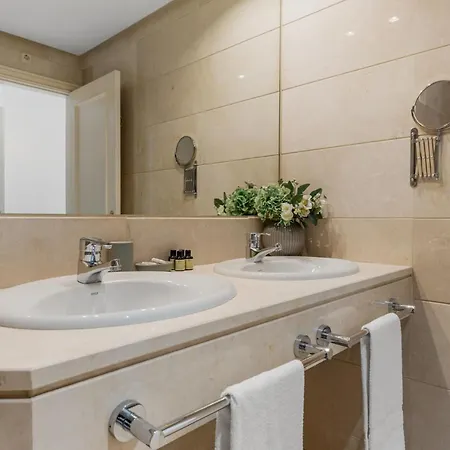 Apartmán 3 Bedroom In Location