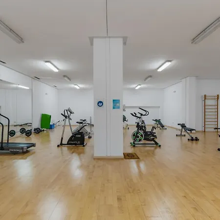 3 Bedroom In Location Appartement Marbellac