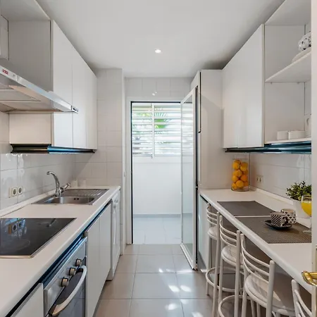 3 Bedroom In Location Marbella
