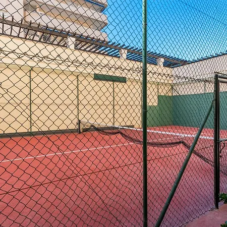 3 Bedroom In Location Appartement Marbellac