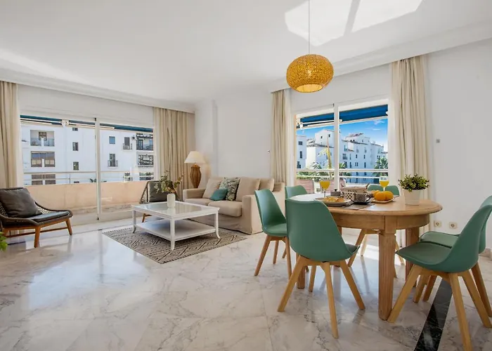 3 Bedroom In Location Appartement Marbella