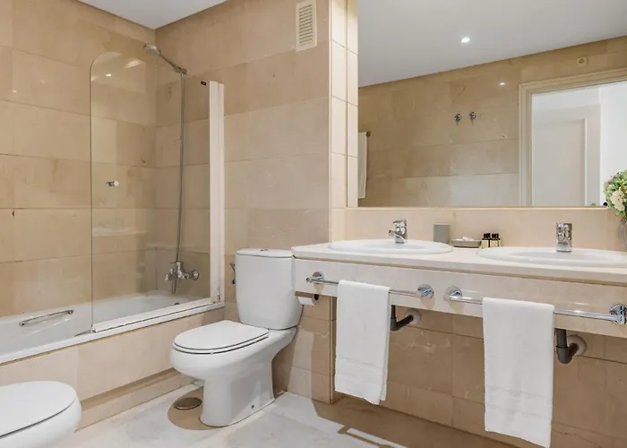 3 Bedroom In Location Marbella