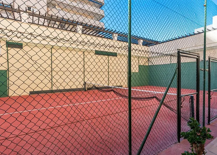 3 Bedroom In Location Appartement Marbella