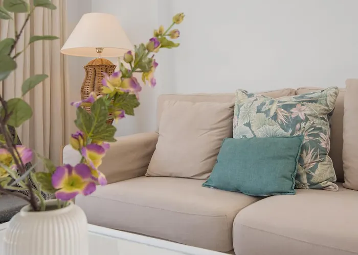 Apartment 3 Bedroom In Location