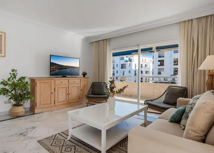 Apartment 3 Bedroom In Location Marbella