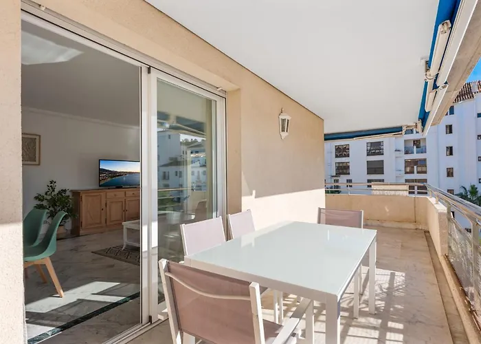 Apartment 3 Bedroom In Location *